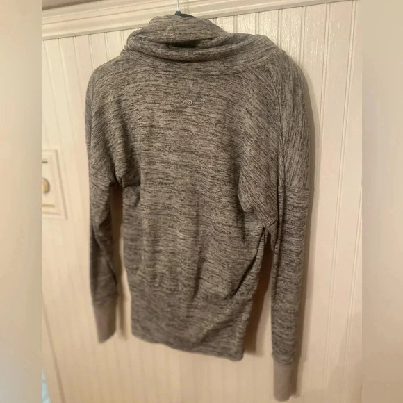 Athleta Cowl Neck Running Sweater Size small - Picture 5 of 6